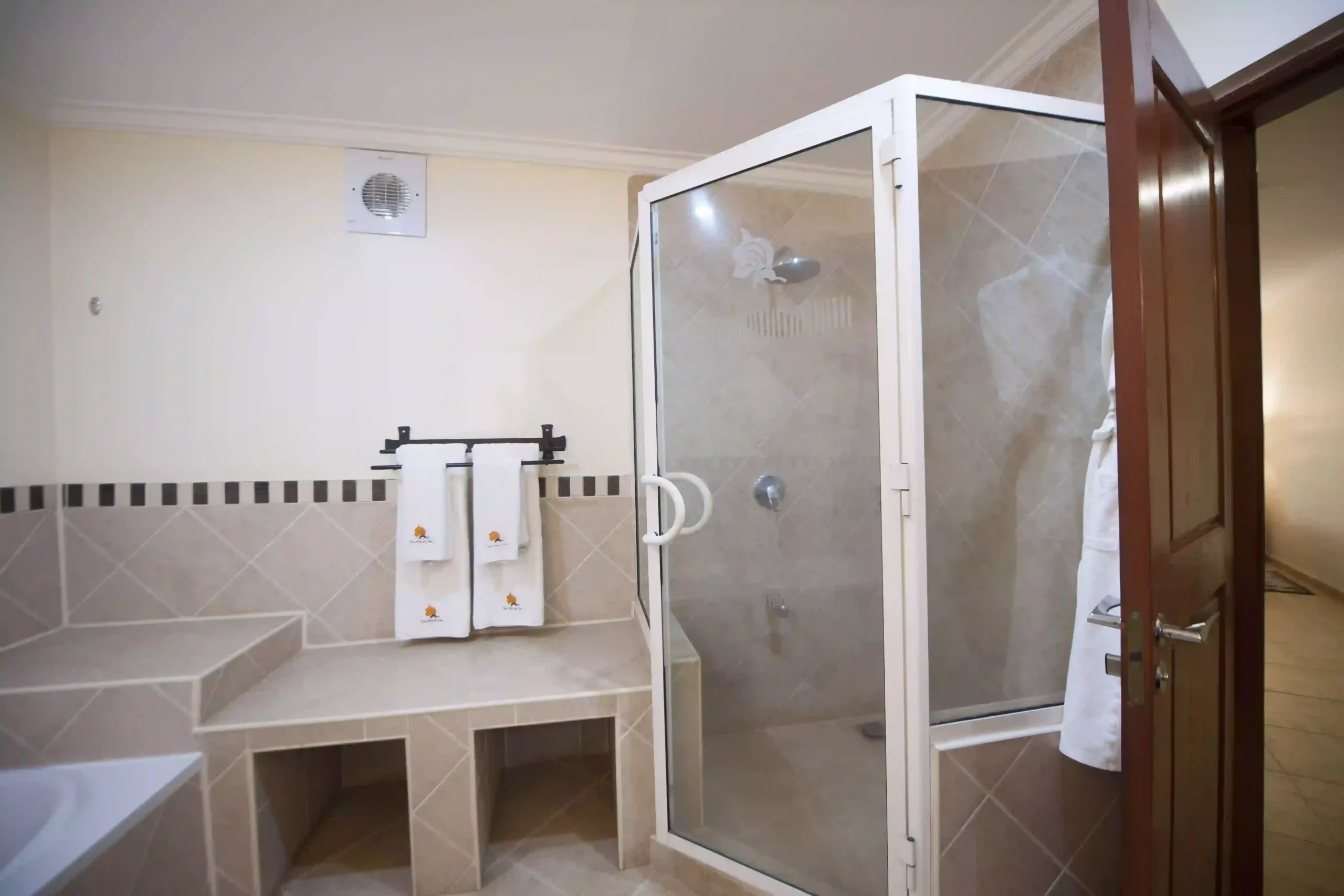 Extra space & Privacy